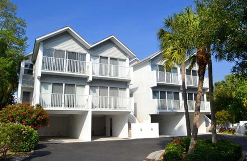 two story Live Oak Landings condominium building